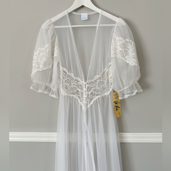 Val Mode Vintage Bridal Robe Small - Picture 2 of 12